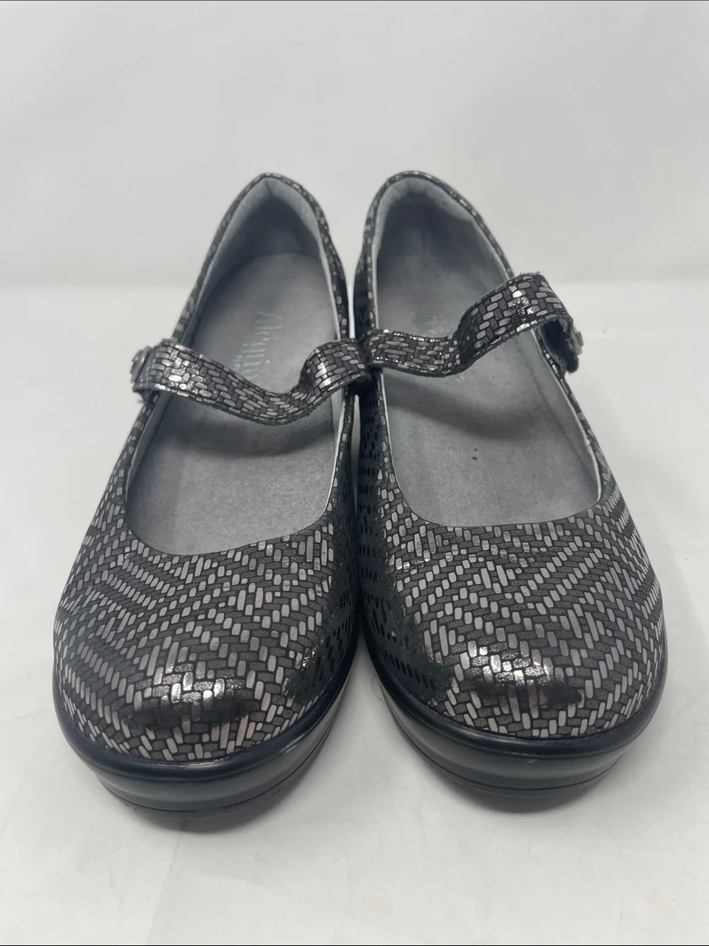 Alegria Metallic Gray Mary Jane Wedged Flats with Patterned Upper Size 8.5